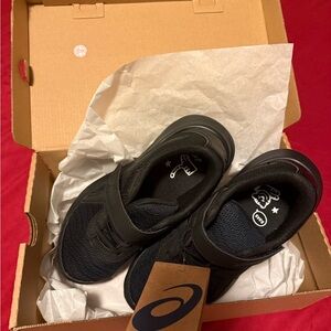 ASICS  Black kid’s Running Shoes